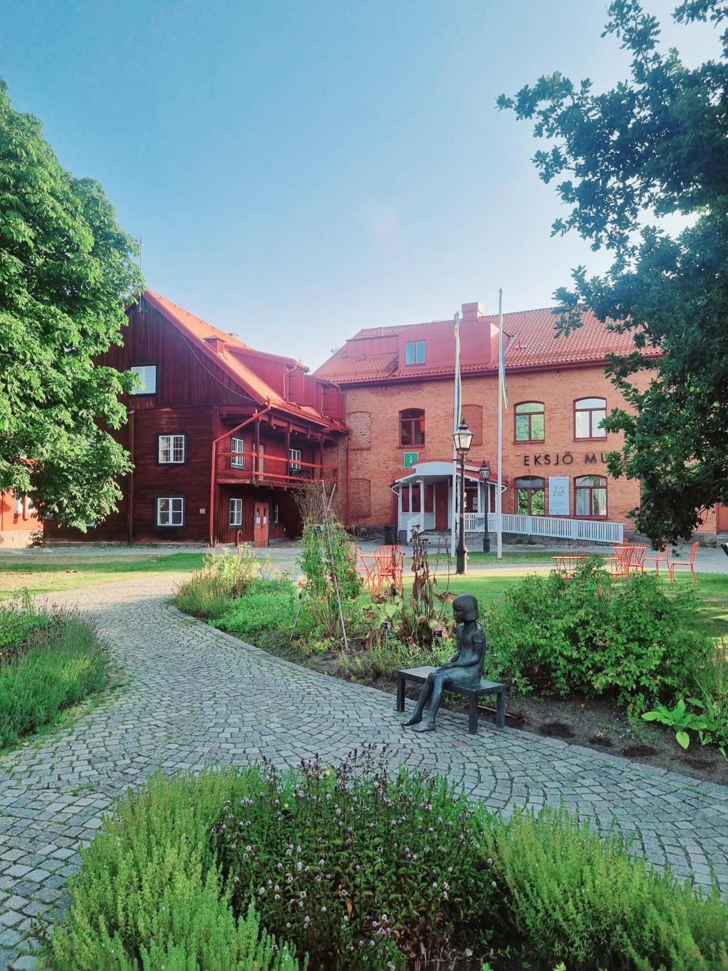 Garvaren Boendet Mitt I Gamla Stan I Eksjoe Exterior foto